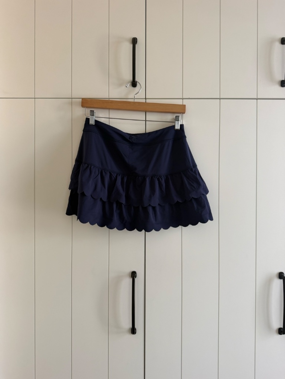 Lilly Pulitzer Luxletic Miesha Scallop Skort - Picture 6 of 7